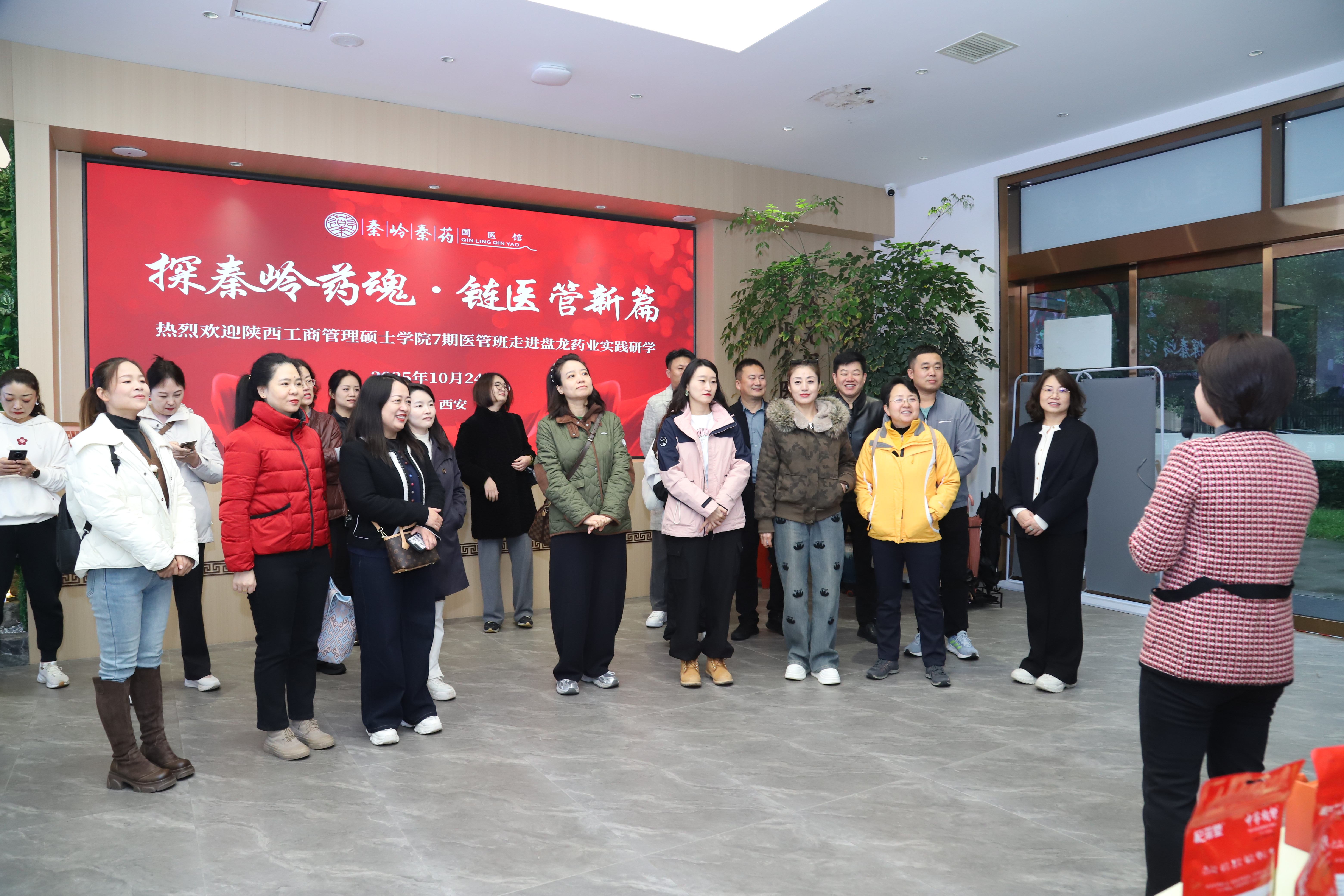 1761818001.jpg 3.jpg